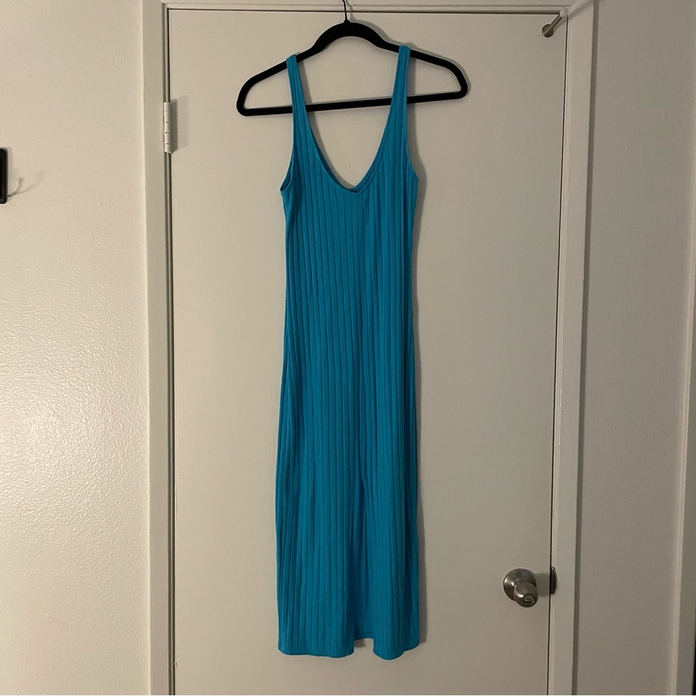 Zara blue ribbed maxi dress with slit in back
